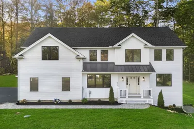 458 Lake St 1