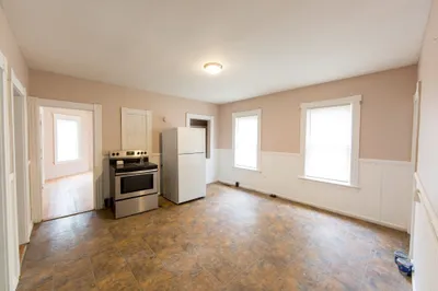 52 Crystal St #1