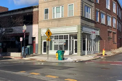 325 Main St #1 1