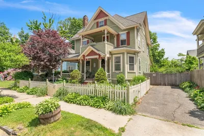 45 Greenleaf St
