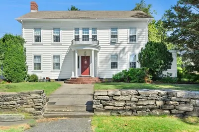 647 Main Street 1