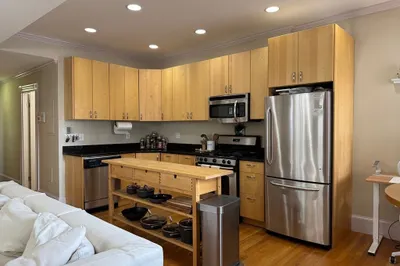 37 Mount Vernon St #2R