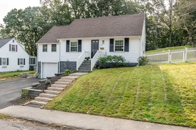 20 Oakridge Ave