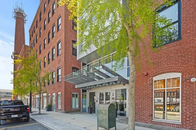 21 Wormwood St #619