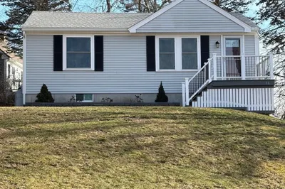 16 Town Neck Rd