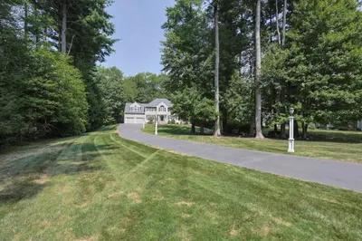 25 Steeplechase Ln 1