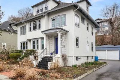 76 Columbia St #2