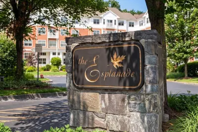 250 Main St #108B 1