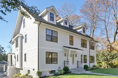 276 Mill St 1