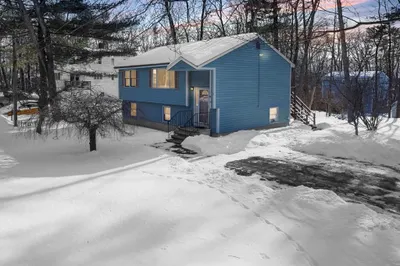 15 Angie Ave 1