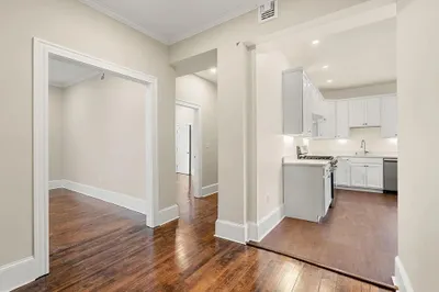 10 King Street #2 1