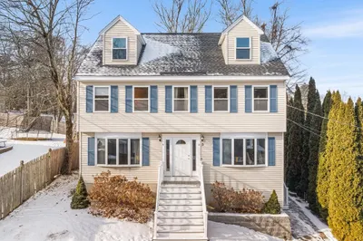 5 N Rexhame St