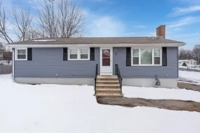 48 Cook Ln