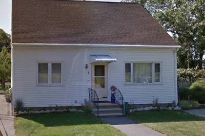 5 Wayland St 1