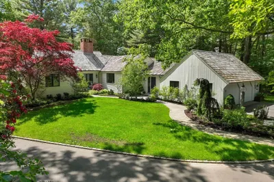 15 Ridge Hill Farm Rd 1
