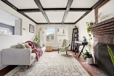 33 Bateman Avenue 1