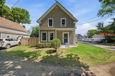 4 Dwight St