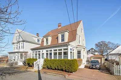 15 Williams St 1