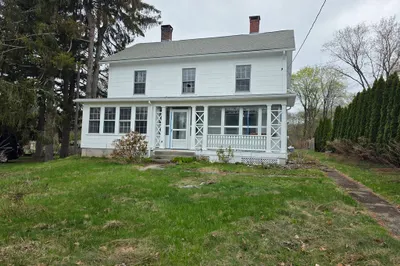 19 Mendon Rd 1