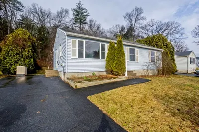 24 Temple Ave