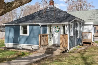 40 Pierce Ave