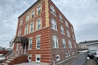 105 Cummings Ave #B