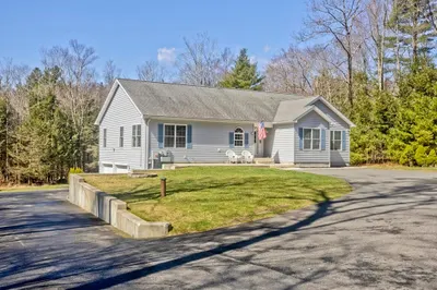 495 W Center Rd 1