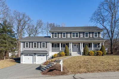 4 Pine Avenue 1