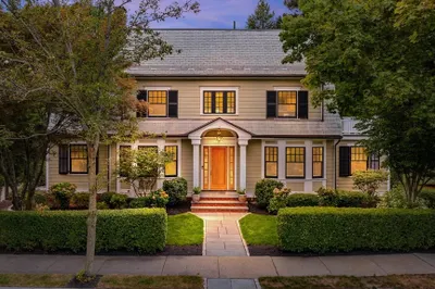 67 Prentice Rd