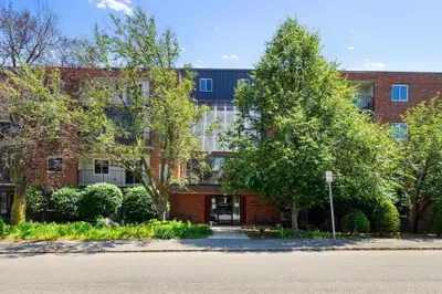 64 Willard Street #303