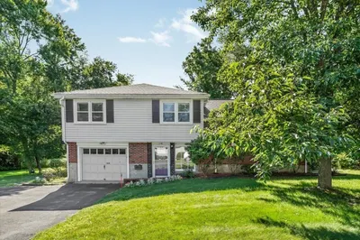 110 Country Ln