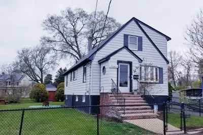 23 Beachview Avenue 1