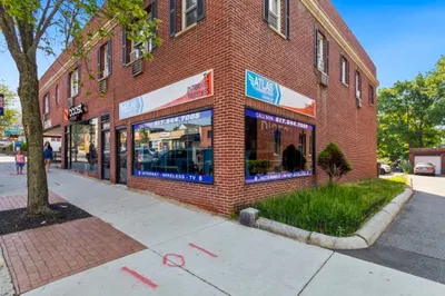 493 Broadway 1
