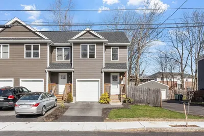121 Portland St #121 1