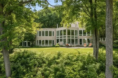 389 River Rd 1
