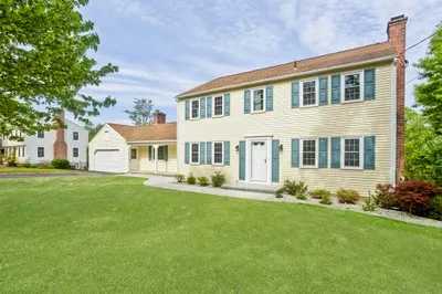 28 Eastwood Drive 1