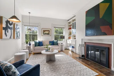 205 Commonwealth Ave #9