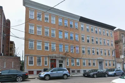 8 Emmons Street 1