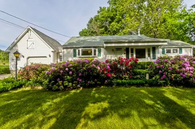 957 Homestead Ave 1