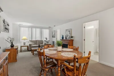 30 Chelsea St #609