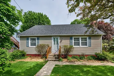 21 Davis St