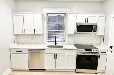 38 Oneida St #3