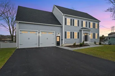 48 Idlewell Blvd 1