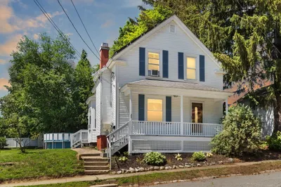 24 Mount Dustin Ave 1