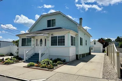 94 Baldwin St