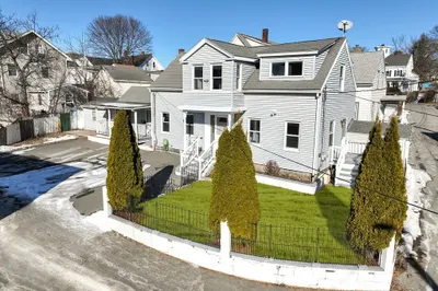 9 Munroe Ct