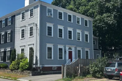 2 Court St #1 1