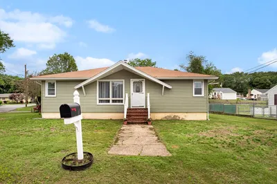 55 Oak Hill Dr 1