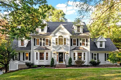 89 School House Ln 1