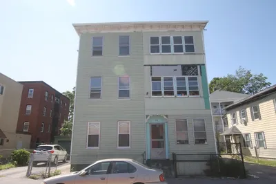53 Russell St